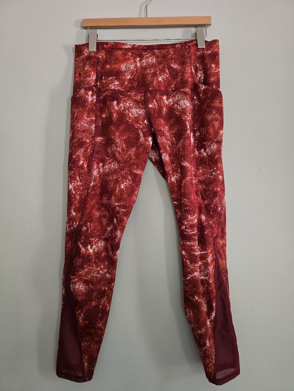 All In Motion Red Patterned Active Leggings, XL